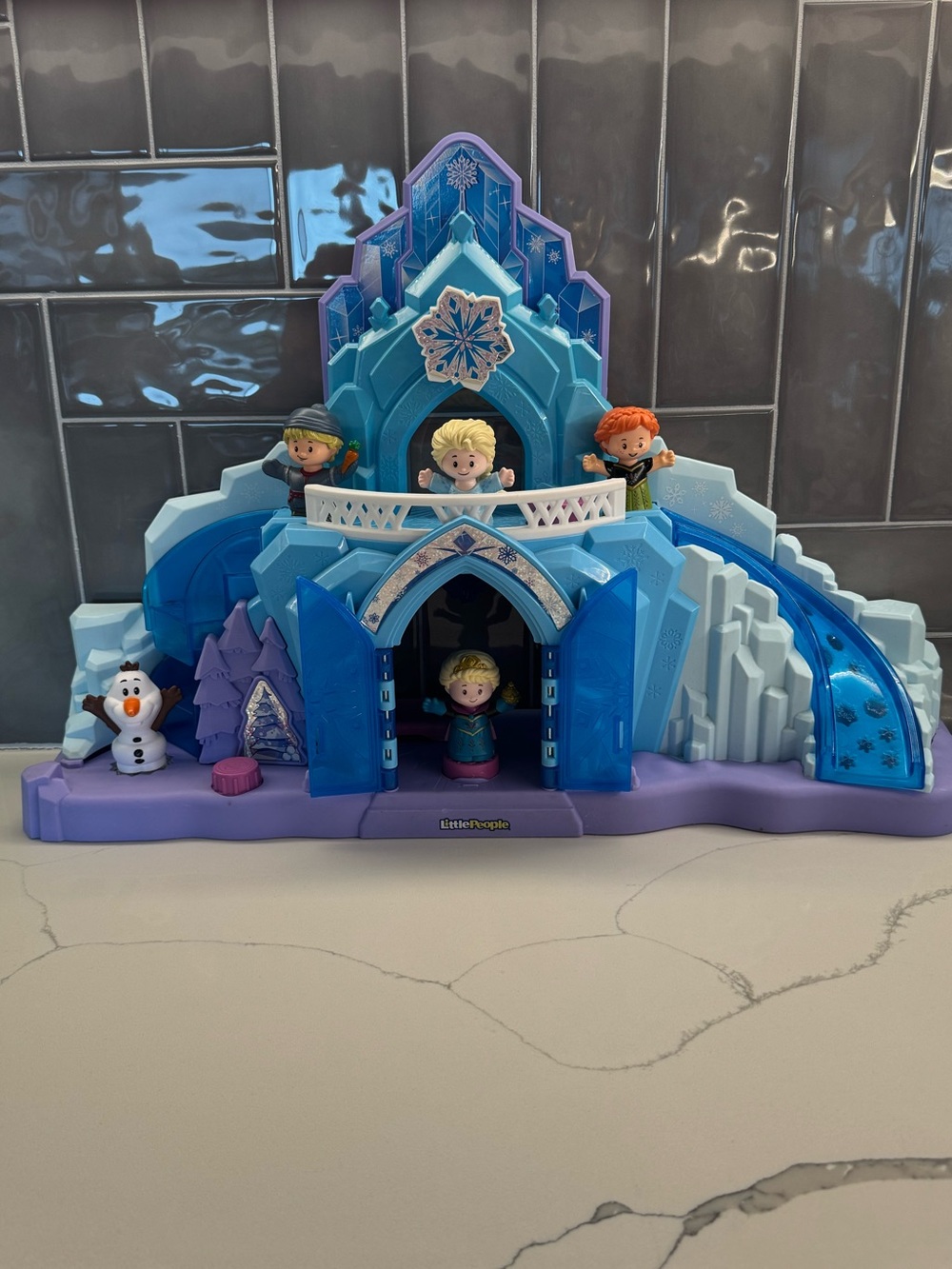 Mattel Frozen Little People ‘Elsa’s Ice Castle’ Playset and Figures